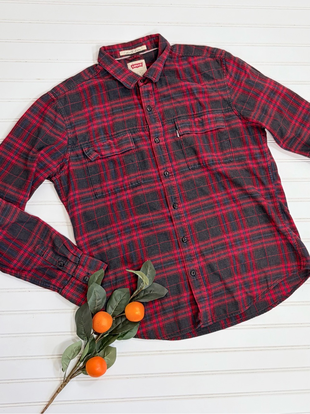 Levi’s Plaid Modern Fit Button Up Shirt